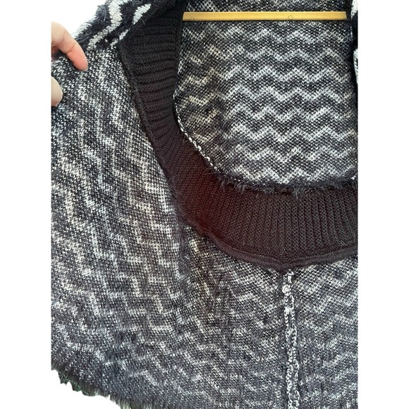 Sioni open sweater vest black and white zig zag pattern size S/M - Picture 3 of 8